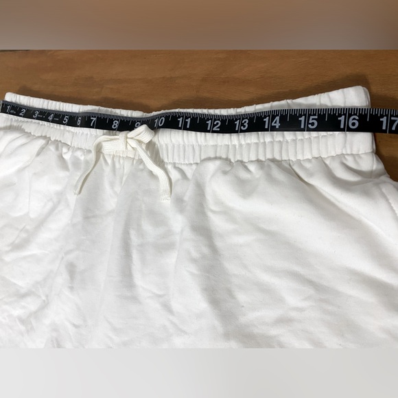 AM. x petit lem cotton shorts, white - Picture 9 of 14